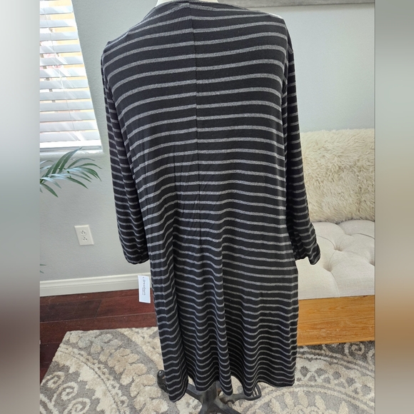 Westport-Black & White Striped Knit Cross Strap rouched mid sleeves SZ L NWT - Picture 4 of 9